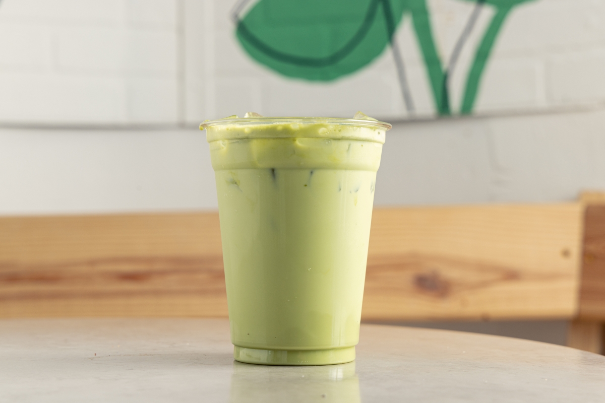 Iced Matcha en Salón Café